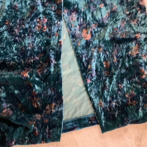 ZARA Asymmetrical Shoulder Crushed Velvet‎ Midi Dress in Emerald size S Holidays - Picture 15 of 16